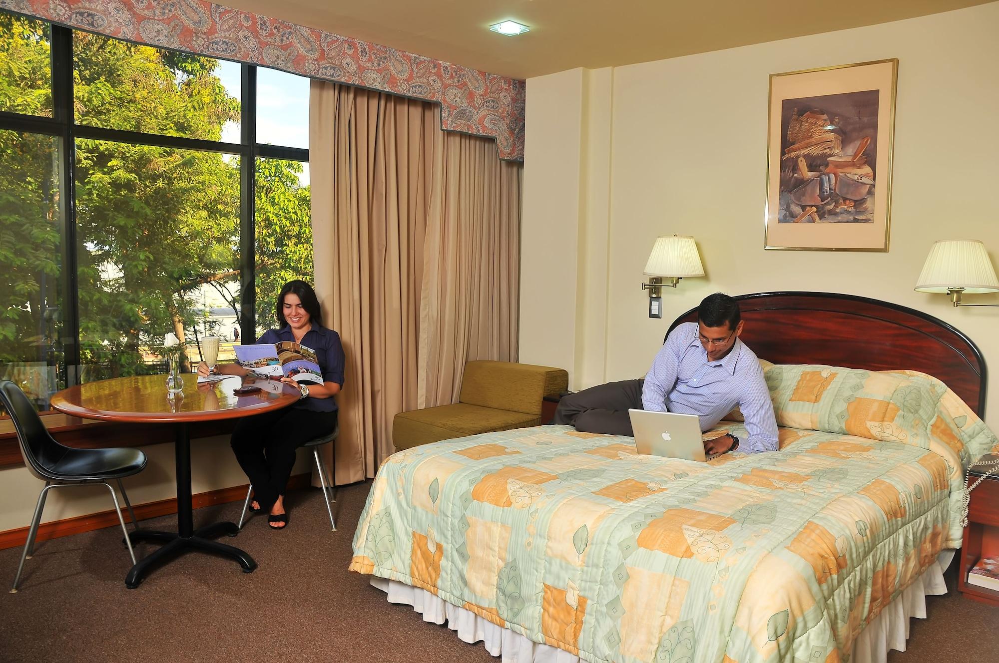 Hotel Ramada Γκουαγιακίλ Εξωτερικό φωτογραφία