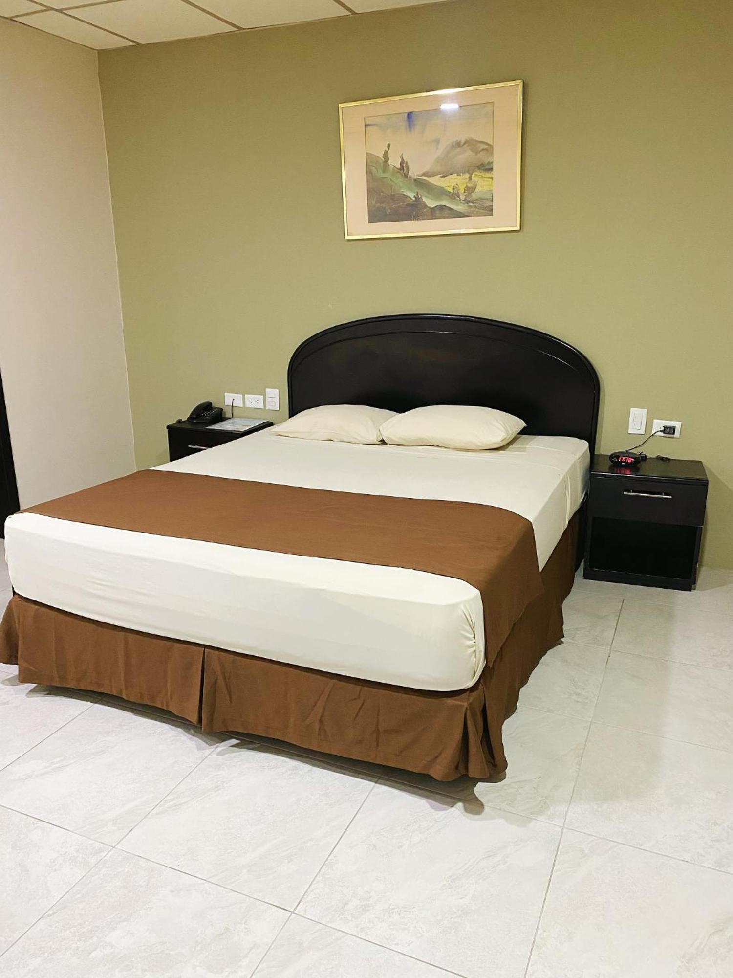 Hotel Ramada Γκουαγιακίλ Εξωτερικό φωτογραφία